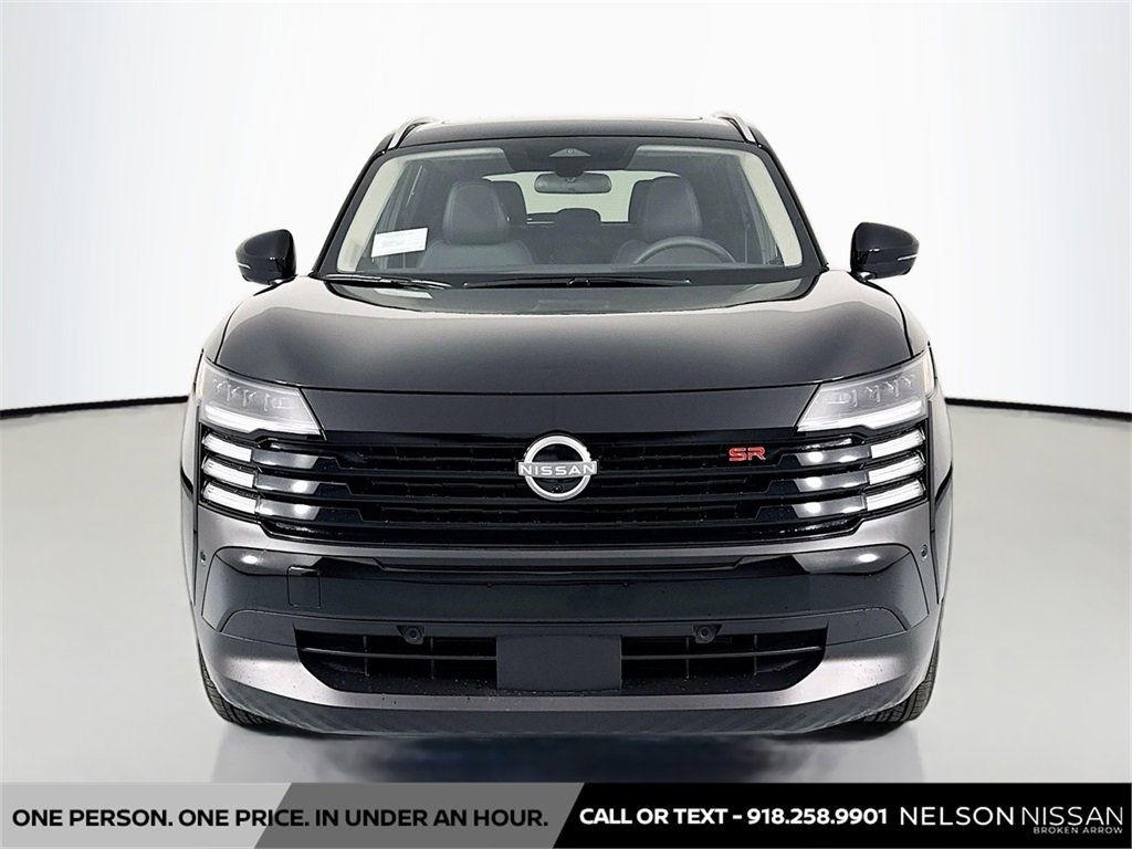 New 2025 Nissan Kicks SR w/ SR Premium Package image 2