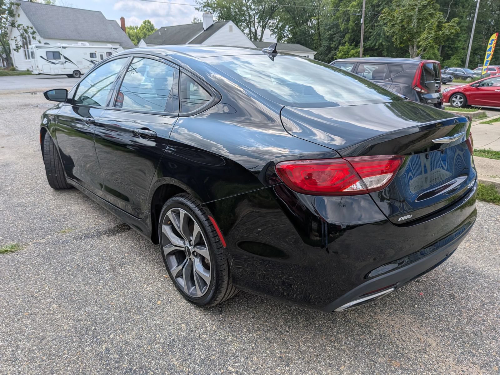 Used 2016 Chrysler 200 S w/ Navigation & Sound Group I AWD/4WD image 4