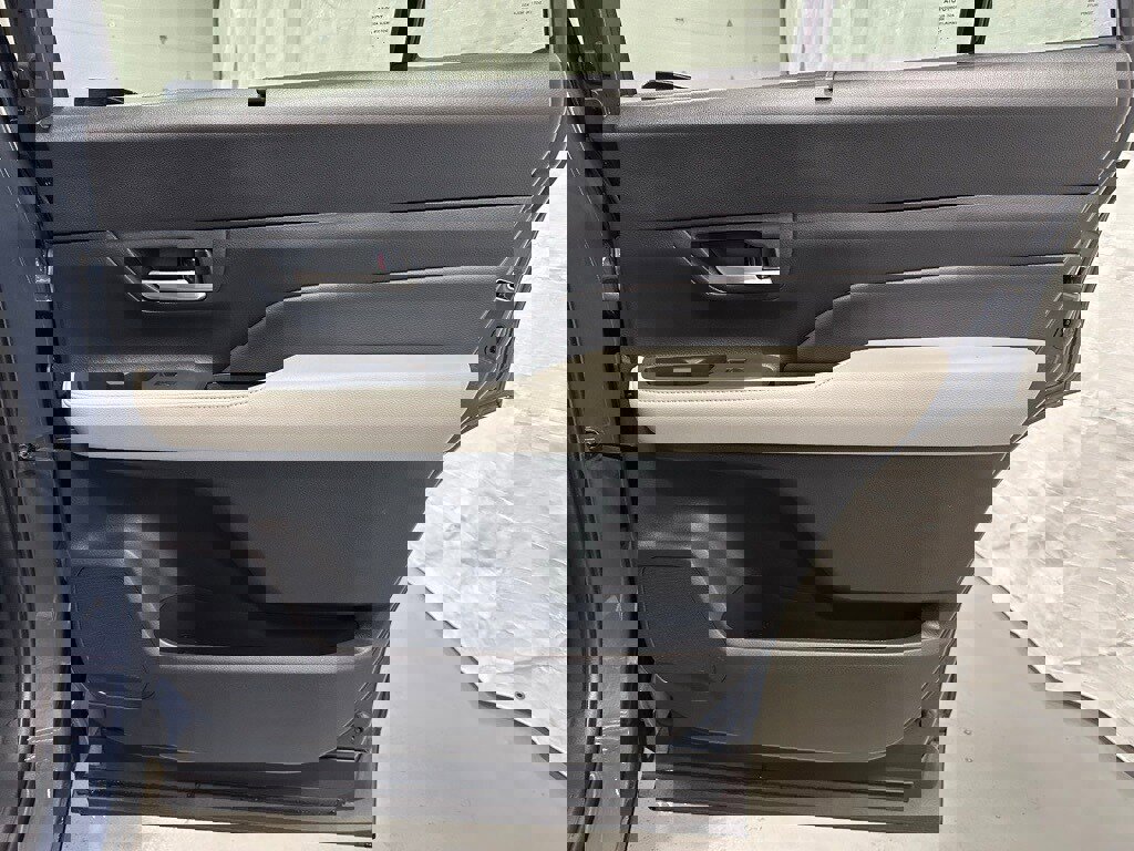 Used 2025 Toyota Grand Highlander AWD image 53