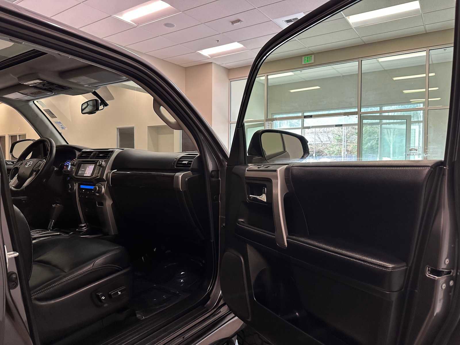 Used 2019 Toyota 4Runner Limited image 29