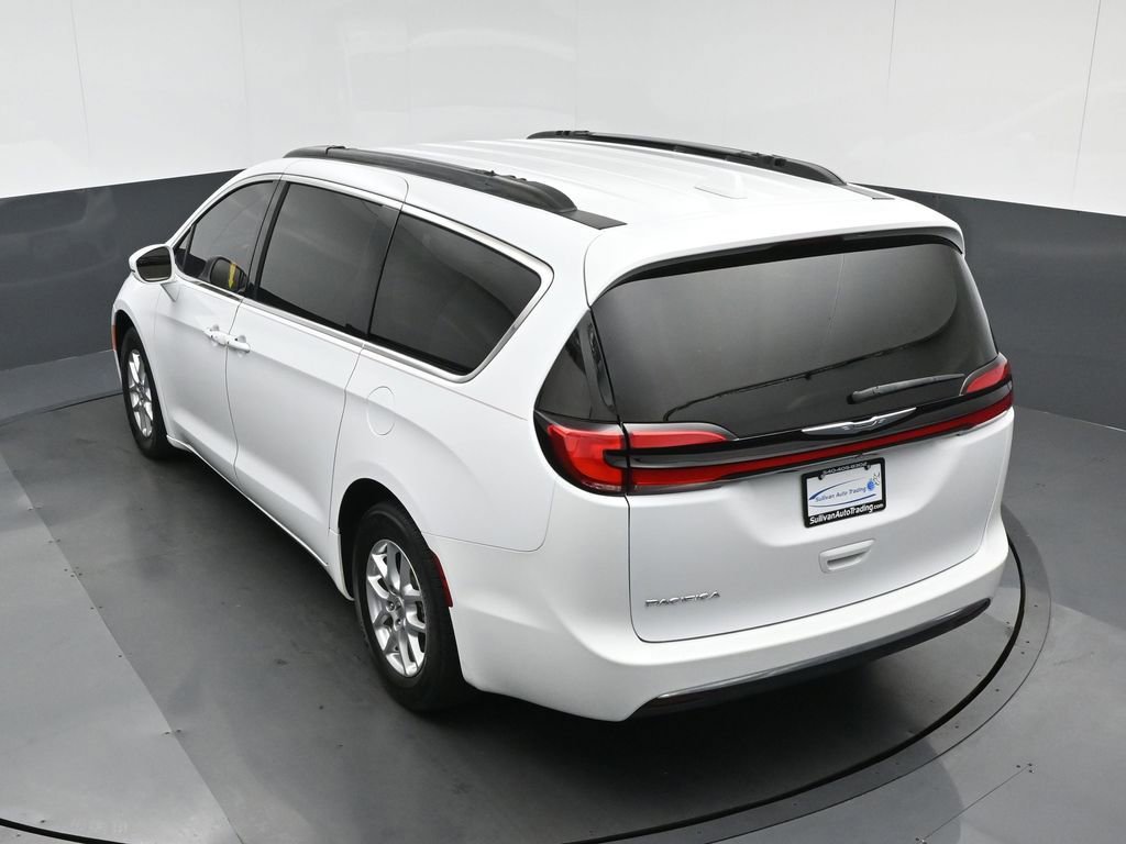 Used 2022 Chrysler Pacifica Touring-L image 80