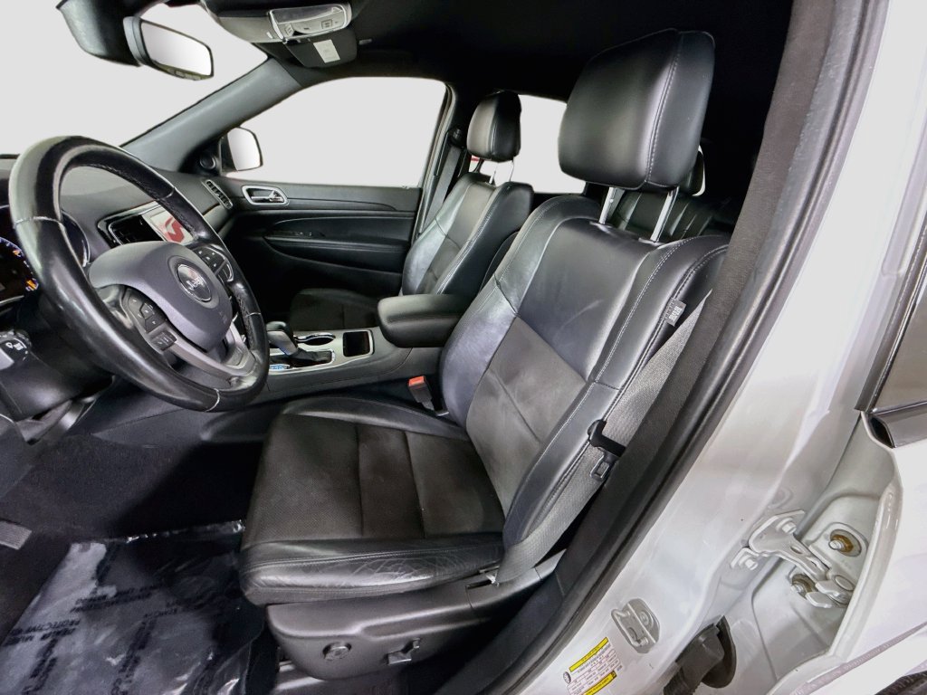 Used 2020 Jeep Grand Cherokee Altitude AWD/4WD image 26