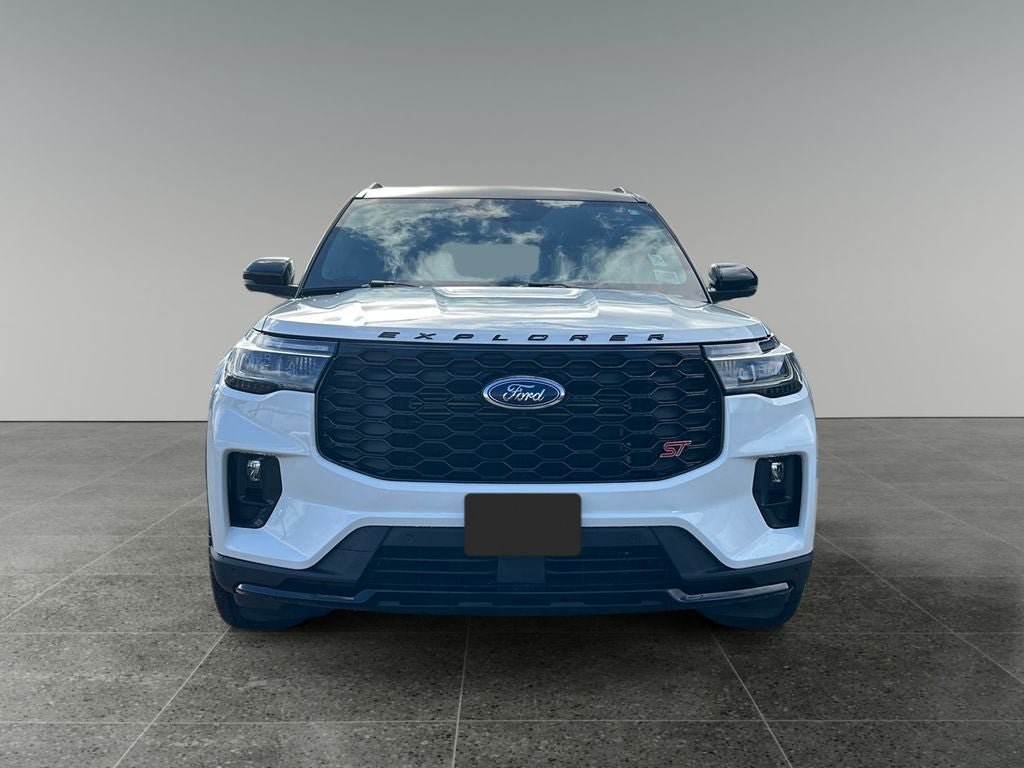 Used 2025 Ford Explorer ST AWD/4WD image 2
