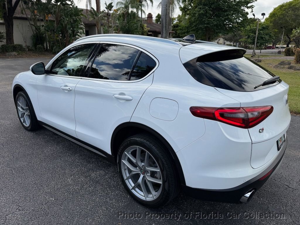 Used 2018 Alfa Romeo Stelvio Ti image 3