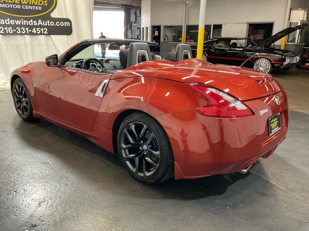 Used 2016 Nissan 370Z Roadster RWD image 5