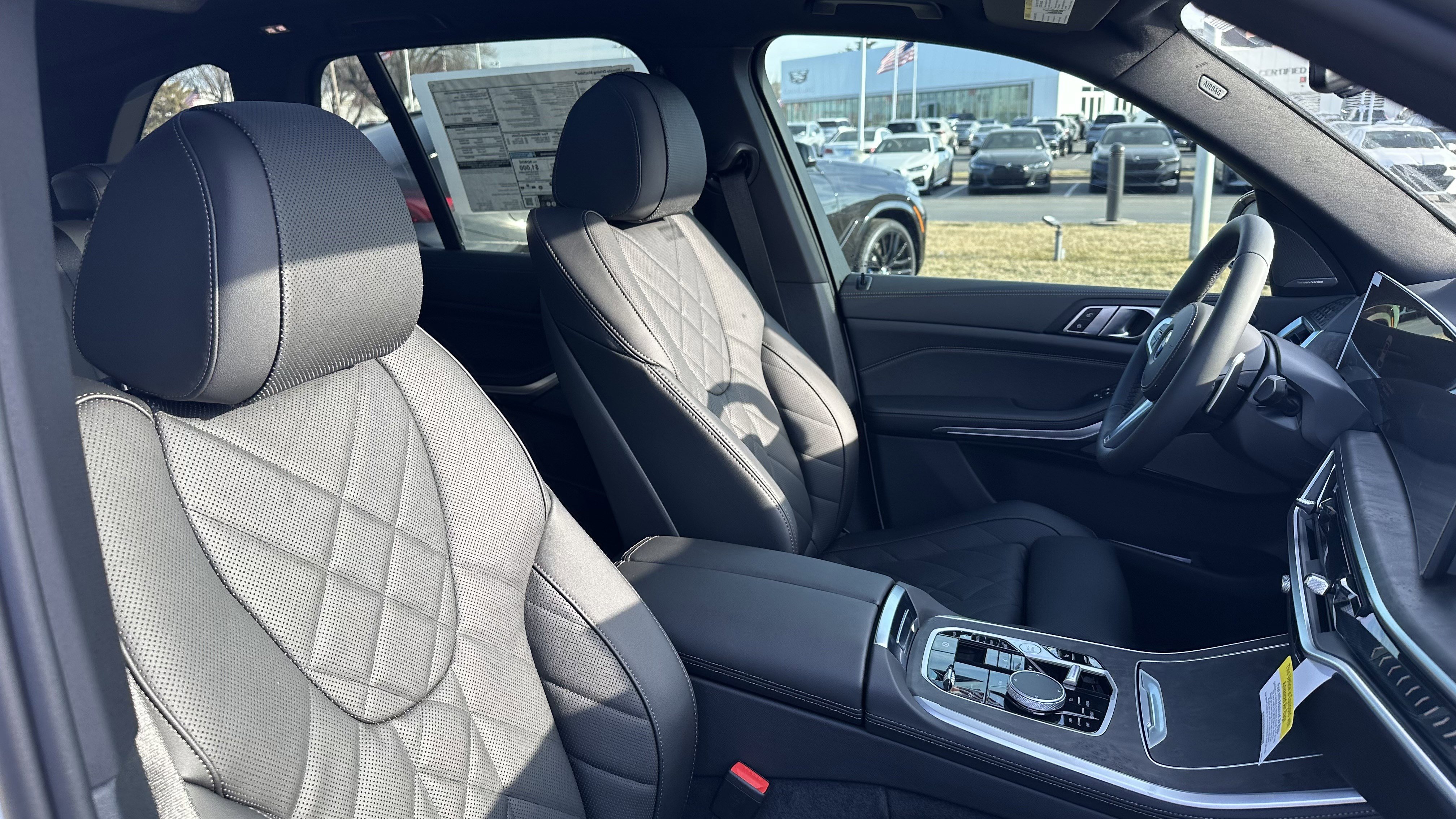 Used 2026 BMW X5 xDrive50e w/ M Sport Package AWD/4WD image 32