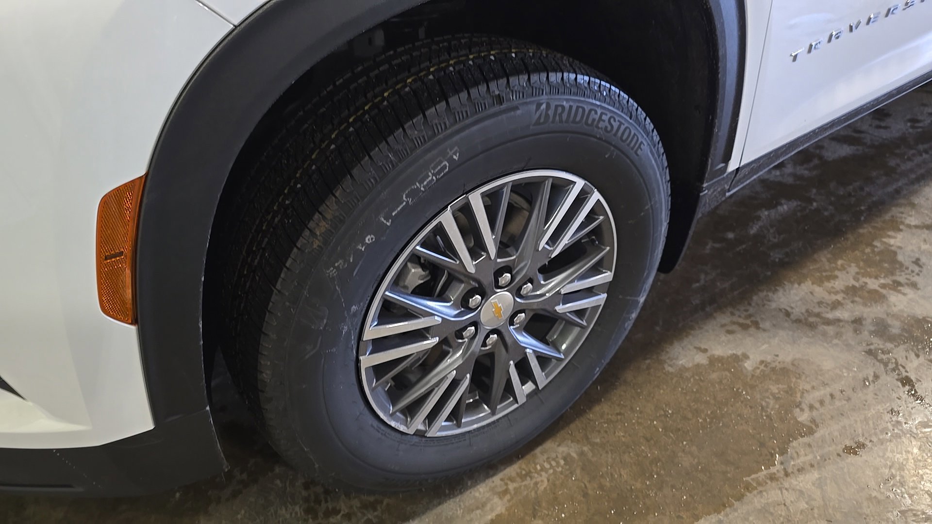 New 2026 Chevrolet Traverse LT image 5