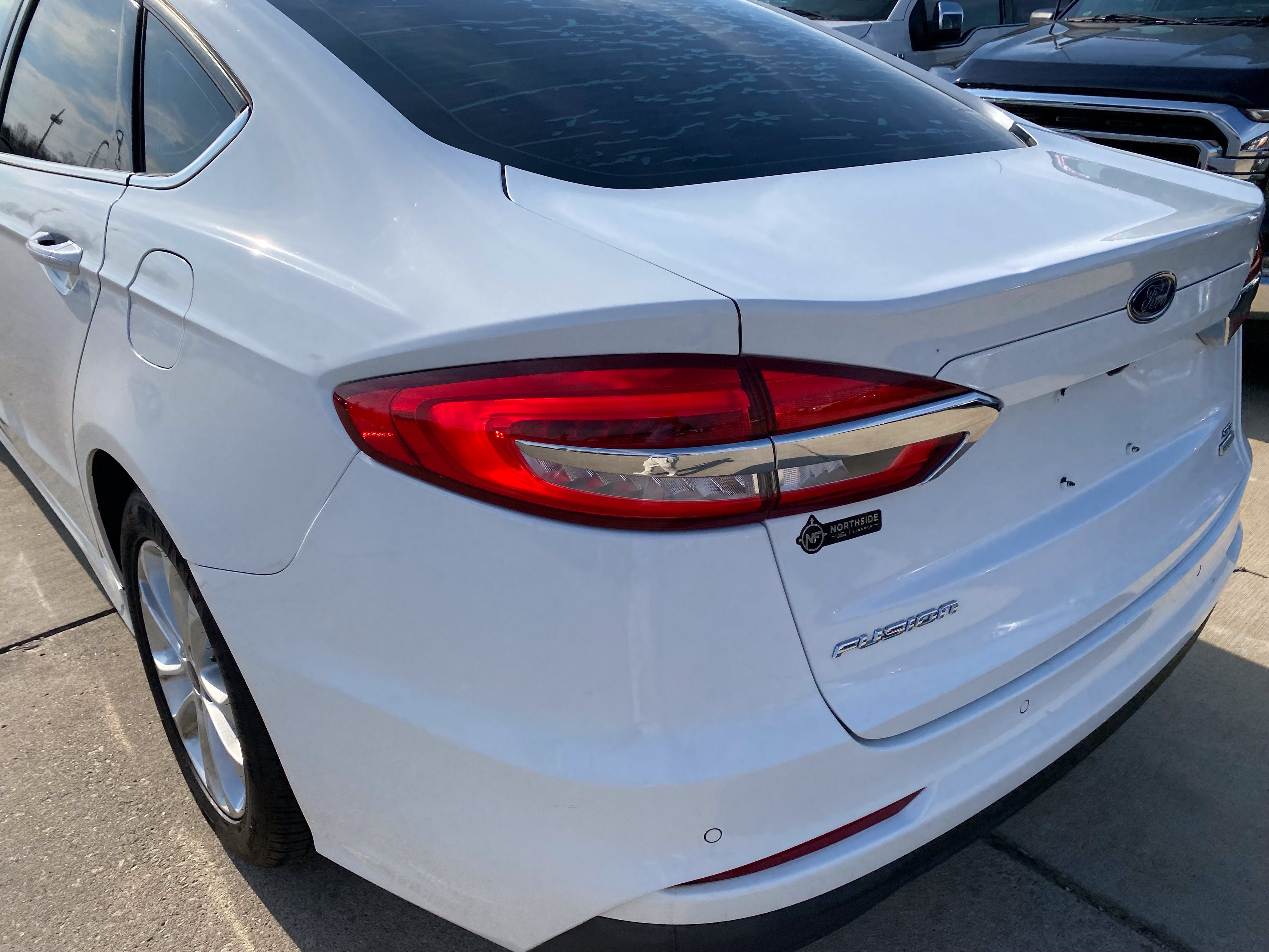 Used 2019 Ford Fusion SE FWD image 7