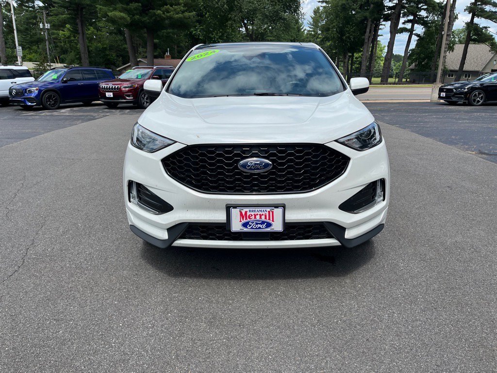 Used 2024 Ford Edge ST-Line w/ Cold Weather Package image 2
