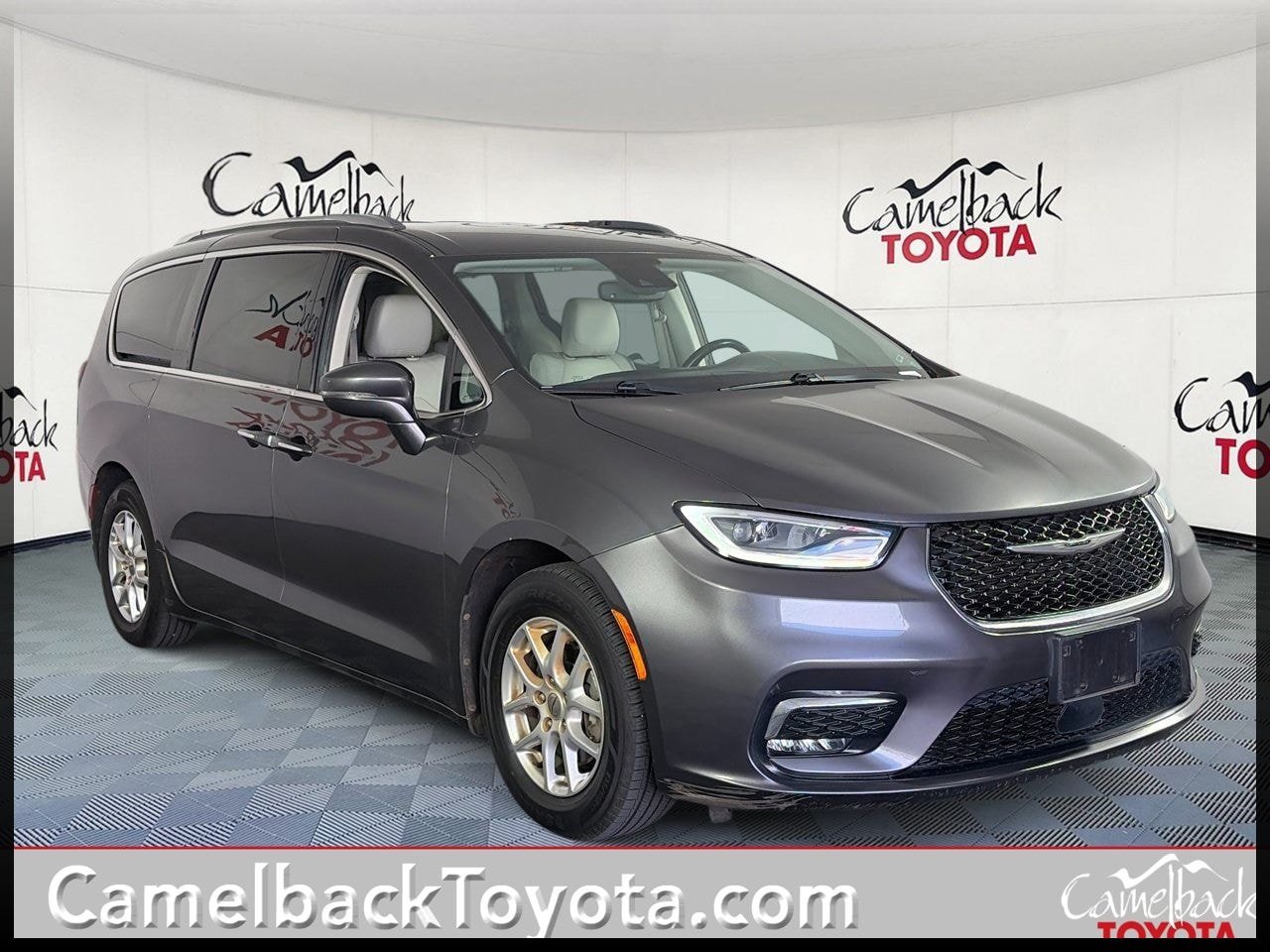 Used 2021 Chrysler Pacifica Touring-L FWD video 1