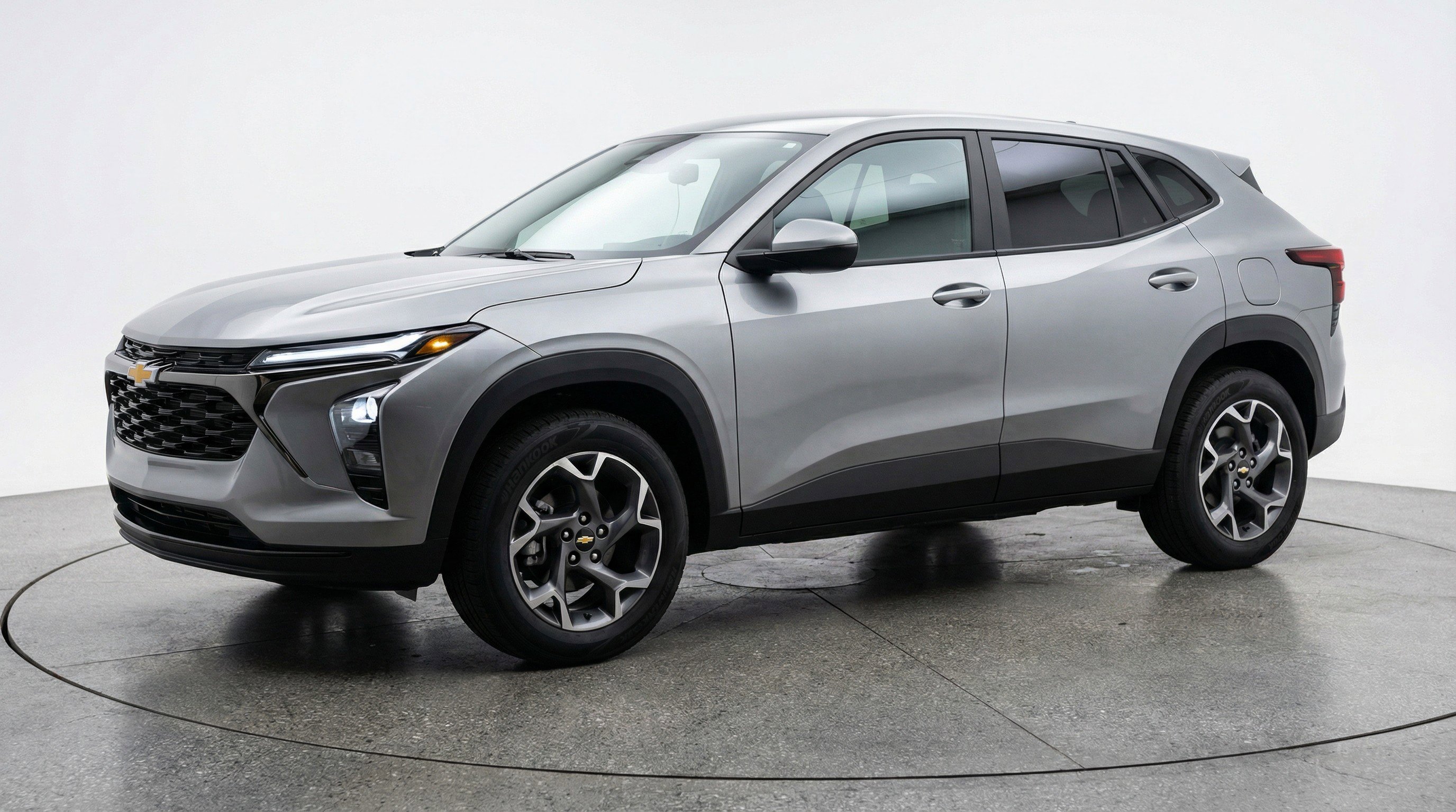 Used 2025 Chevrolet Trax LT image 3