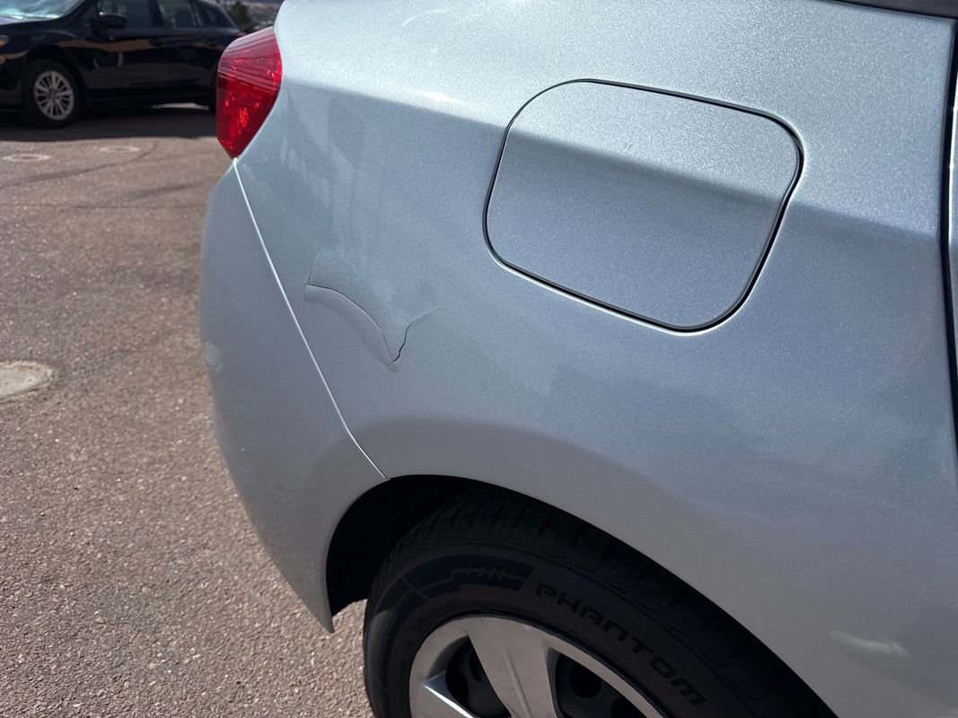 Used 2017 Chevrolet Cruze LS FWD image 41