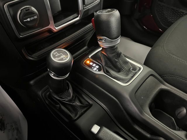 Used 2022 Jeep Wrangler Unlimited Sport image 34