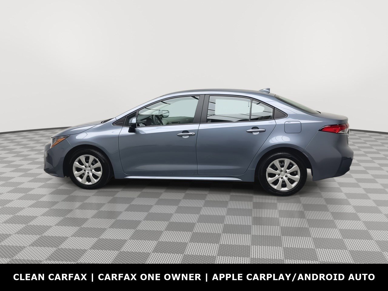 Used 2025 Toyota Corolla LE FWD image 28