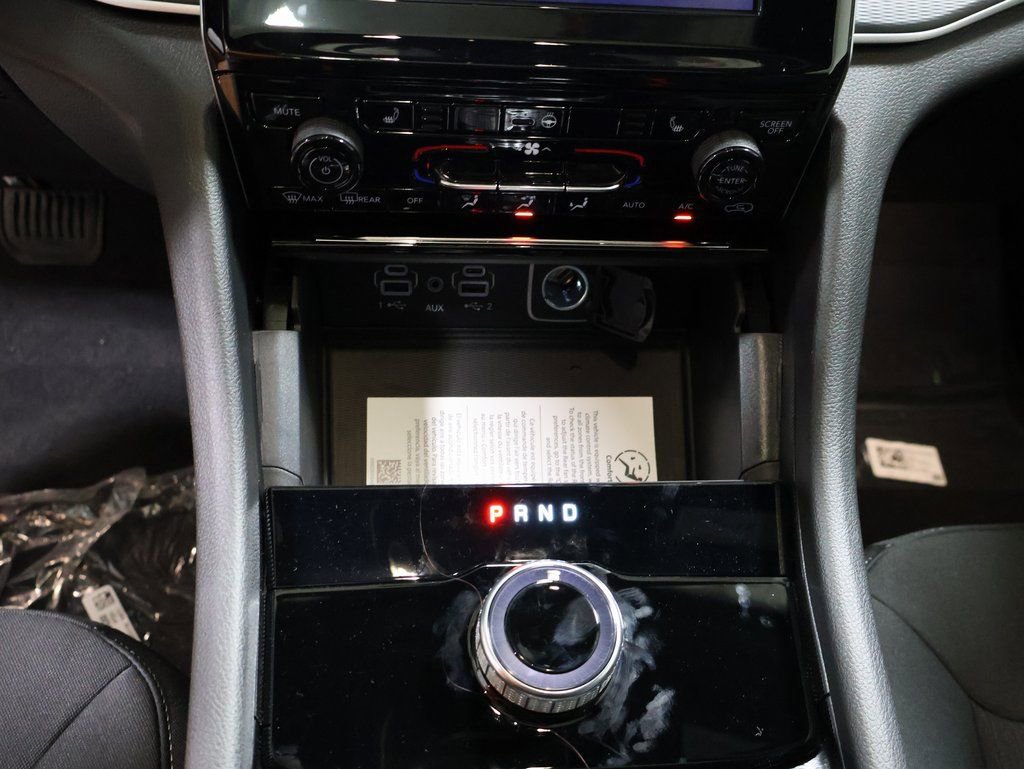 New 2025 Jeep Grand Cherokee L Laredo w/ Luxury Tech Group I image 26