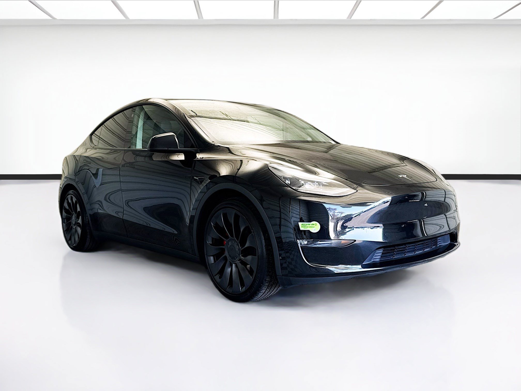 Used 2023 Tesla Model Y Performance AWD/4WD image 3