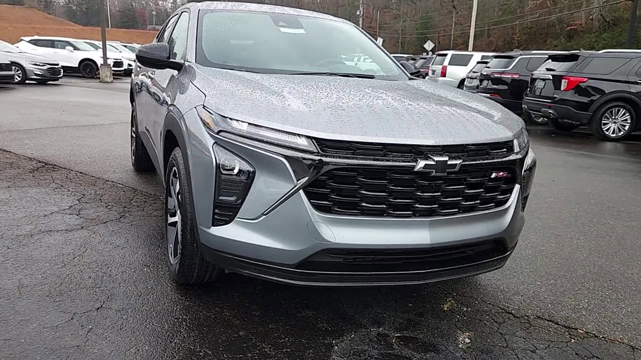 Used 2025 Chevrolet Trax RS w/ Driver Confidence Package