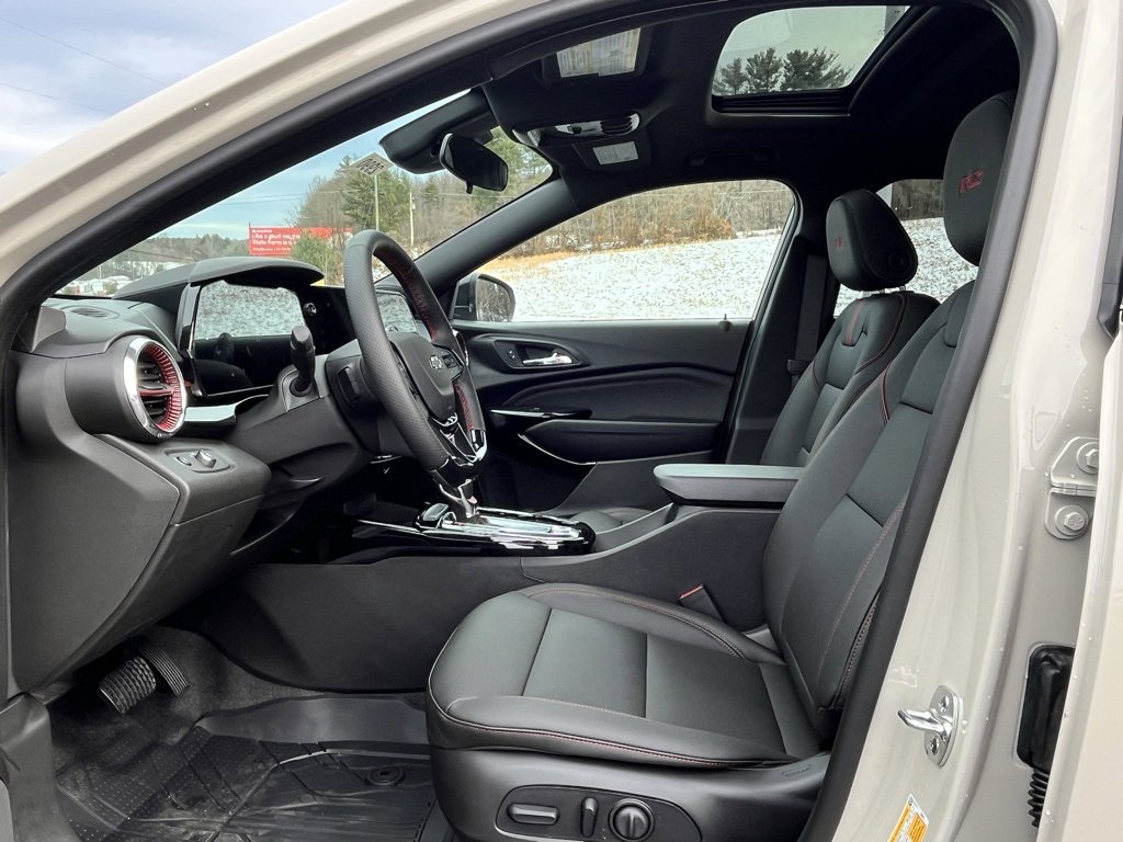 New 2026 Chevrolet Trax RS w/ Sunroof Package image 13