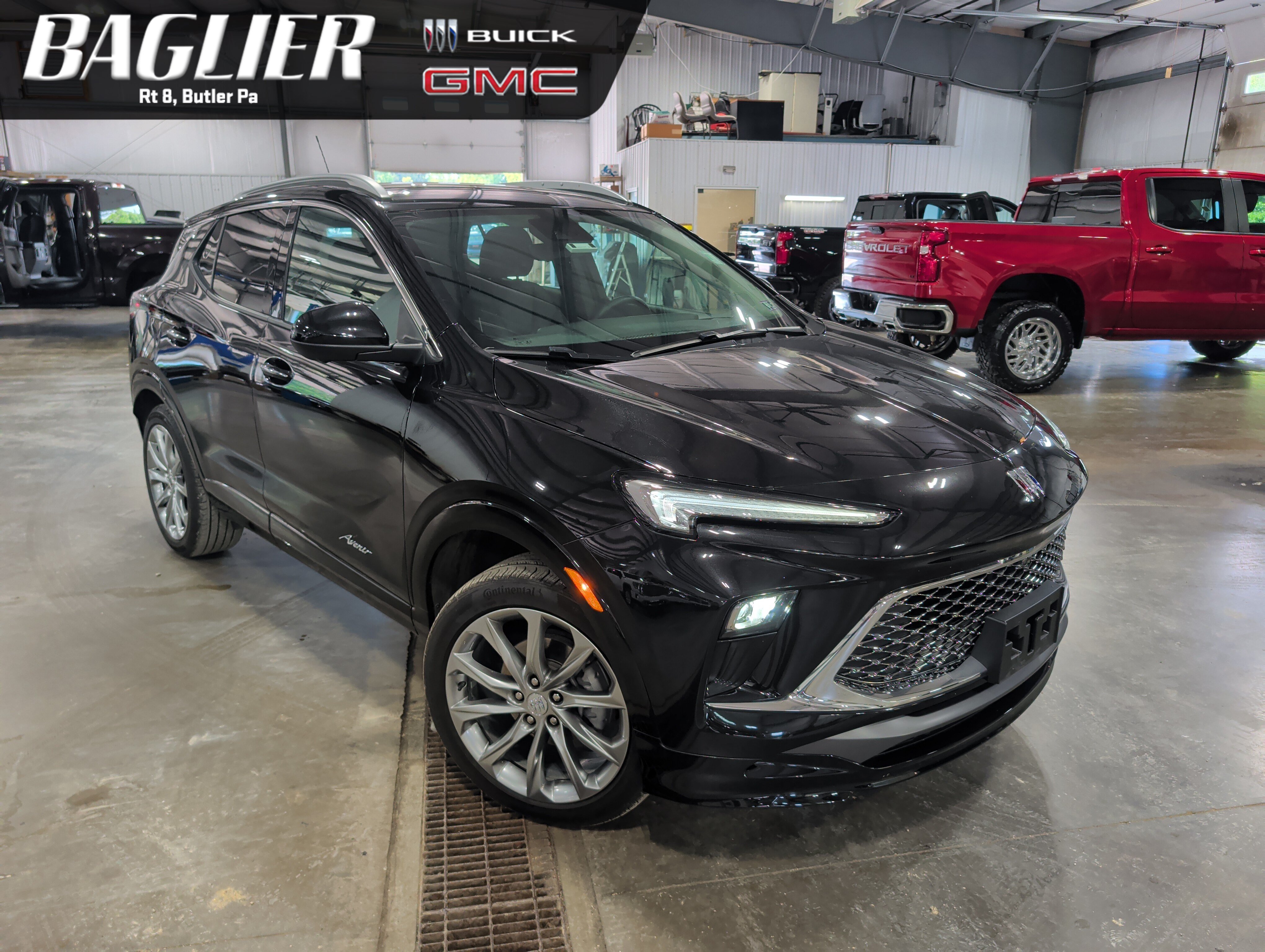 Used 2025 Buick Encore GX Avenir w/ Avenir Technology Package AWD/4WD image 1