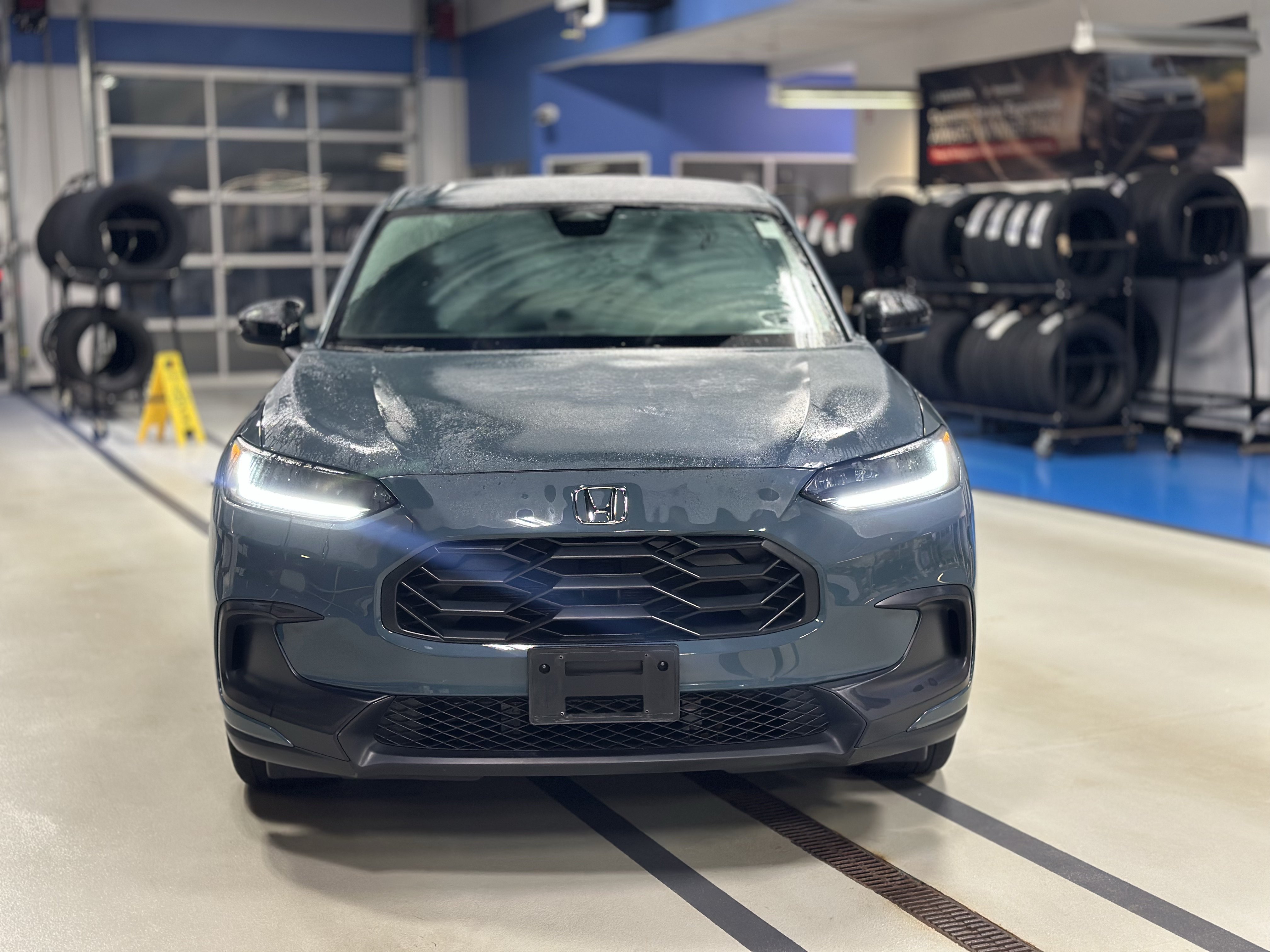 Used 2024 Honda HR-V Sport image 2