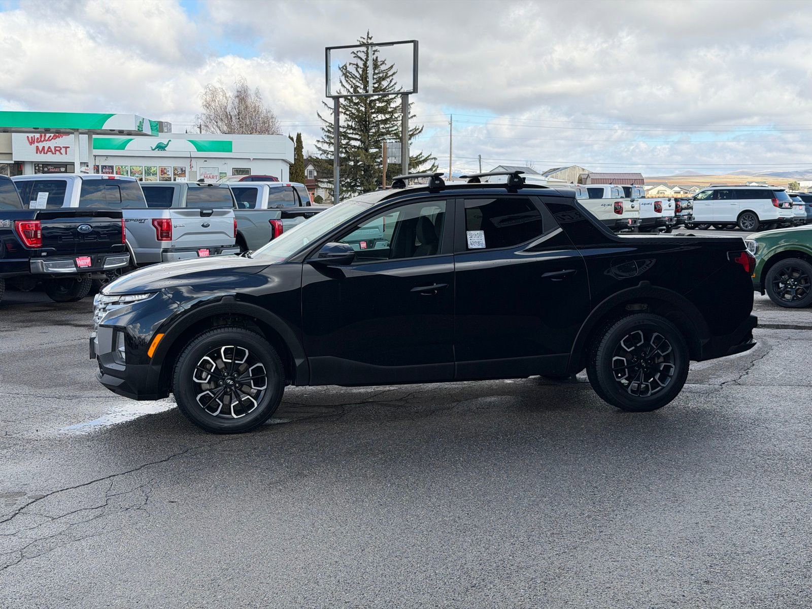 Used 2023 Hyundai Santa Cruz SEL w/ Activity Package image 11