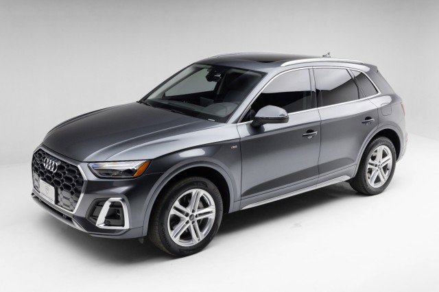 Used 2021 Audi Q5 e Premium w/ Convenience Package image 1