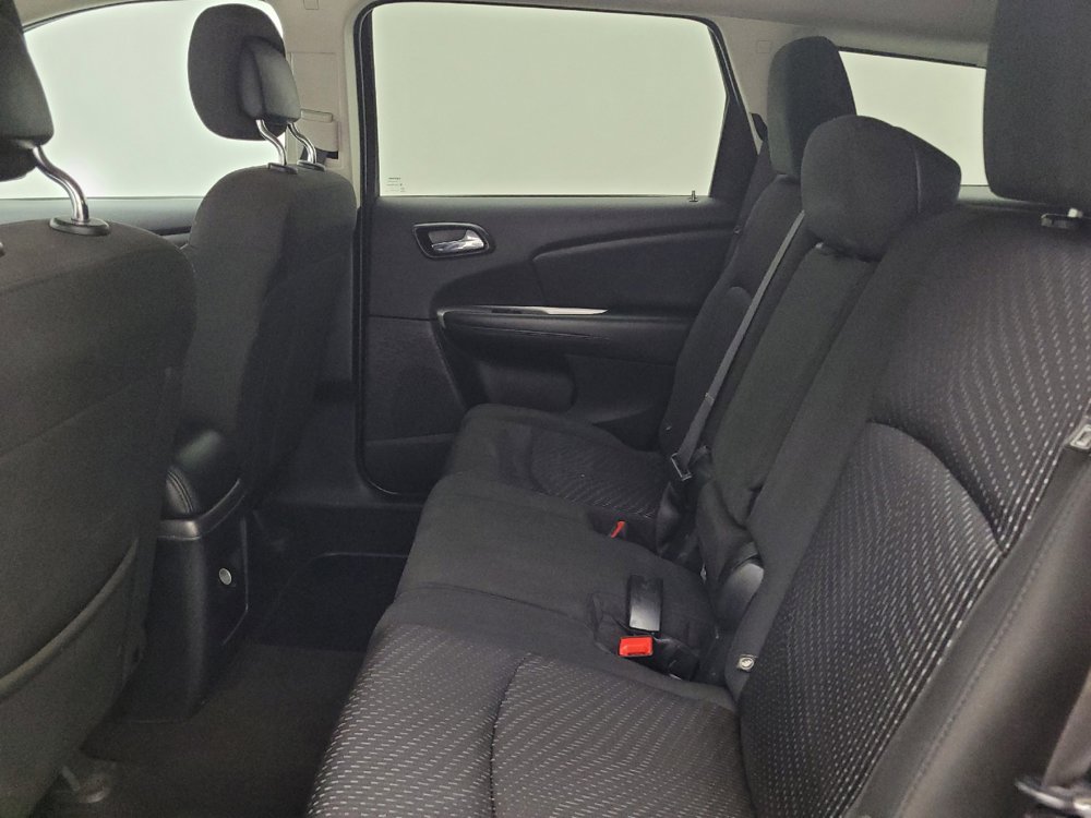 Used 2018 Dodge Journey SE w/ Connectivity Group FWD image 18