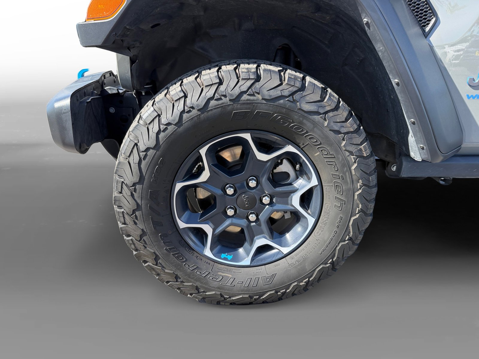 Used 2022 Jeep Wrangler Unlimited Rubicon 4xe w/ Cold Weather Group image 9