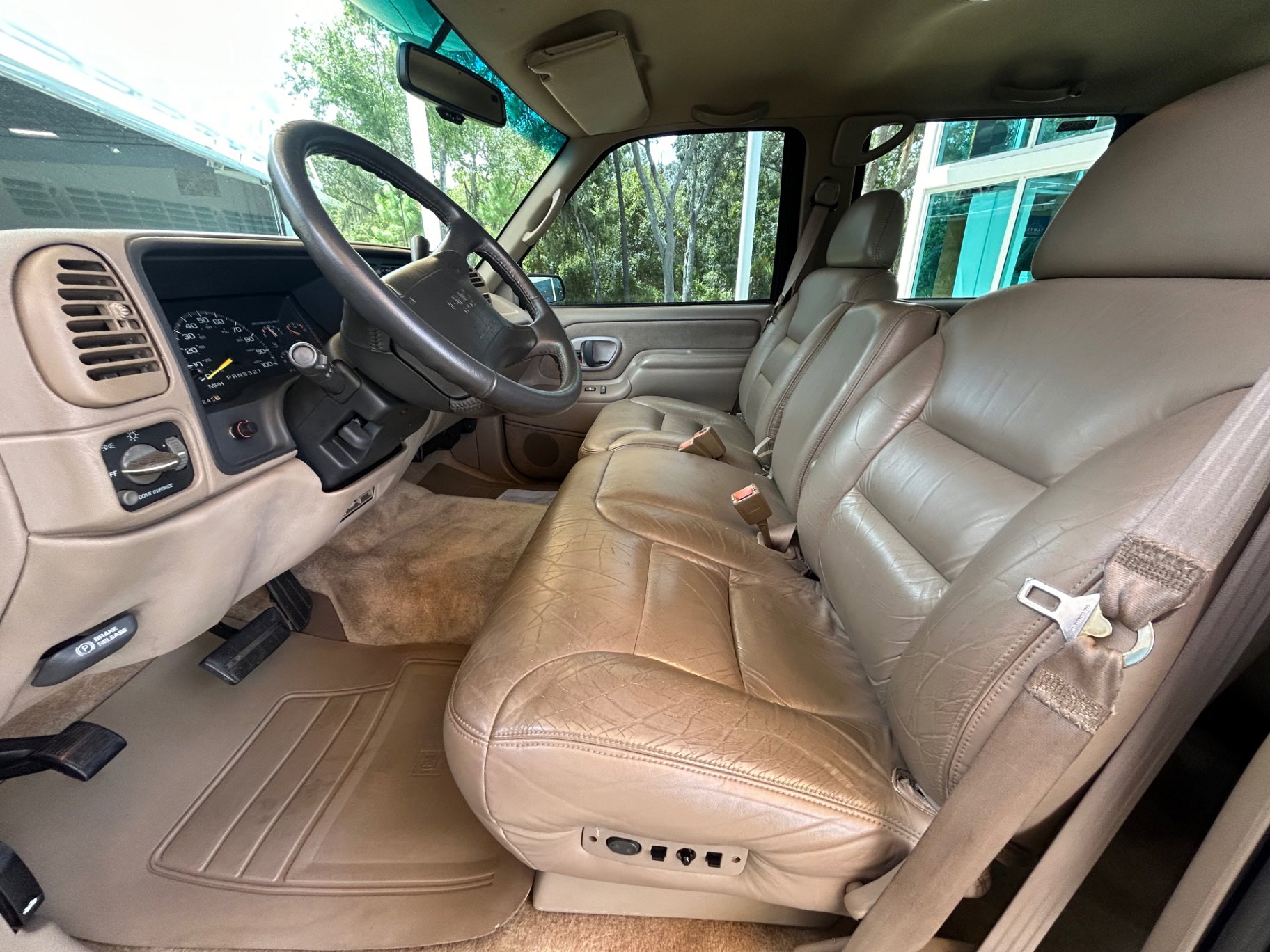 Used 1996 GMC Yukon SLE image 12