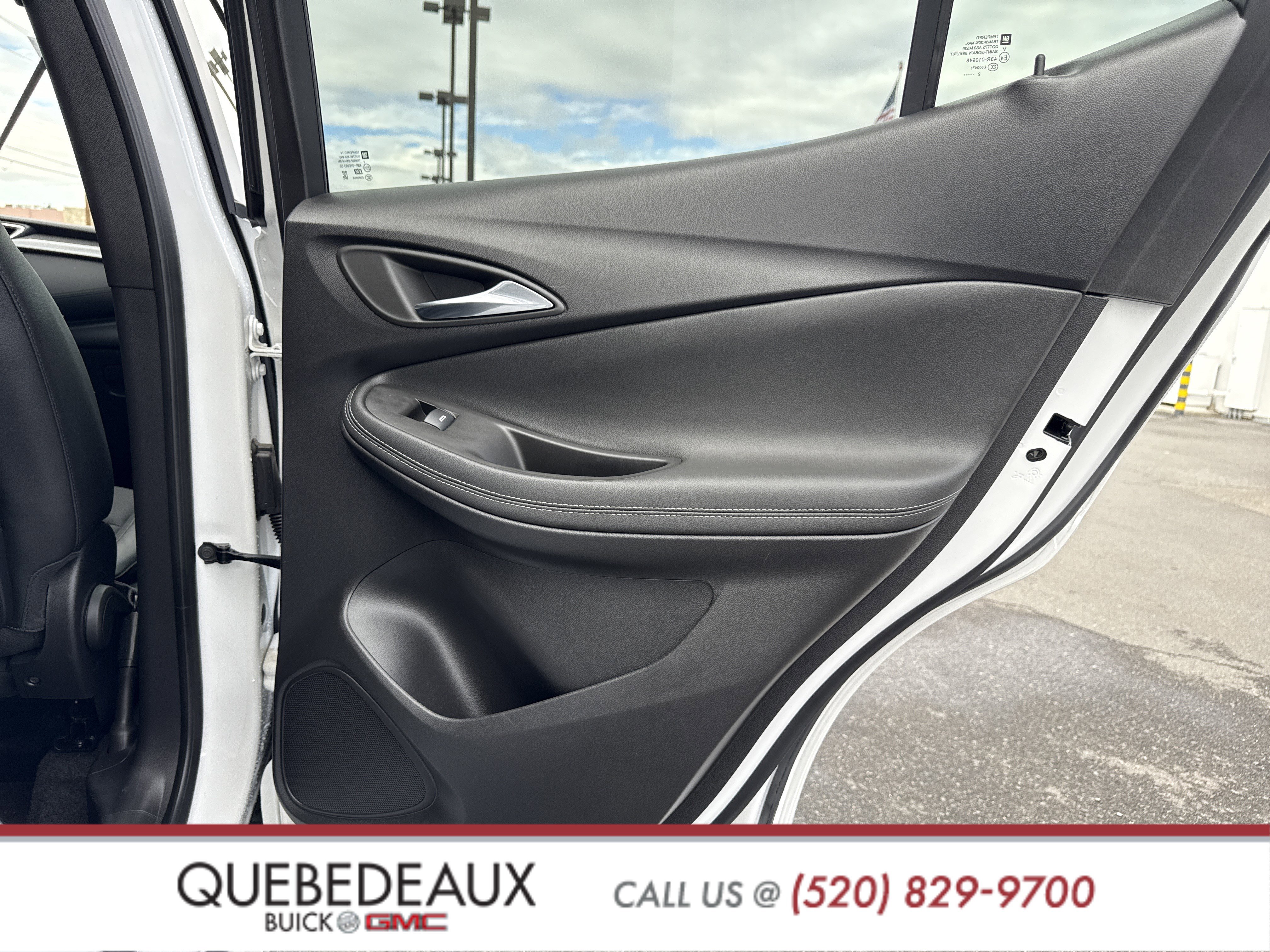 Used 2023 Buick Encore GX Select w/ Experience Buick Package image 39