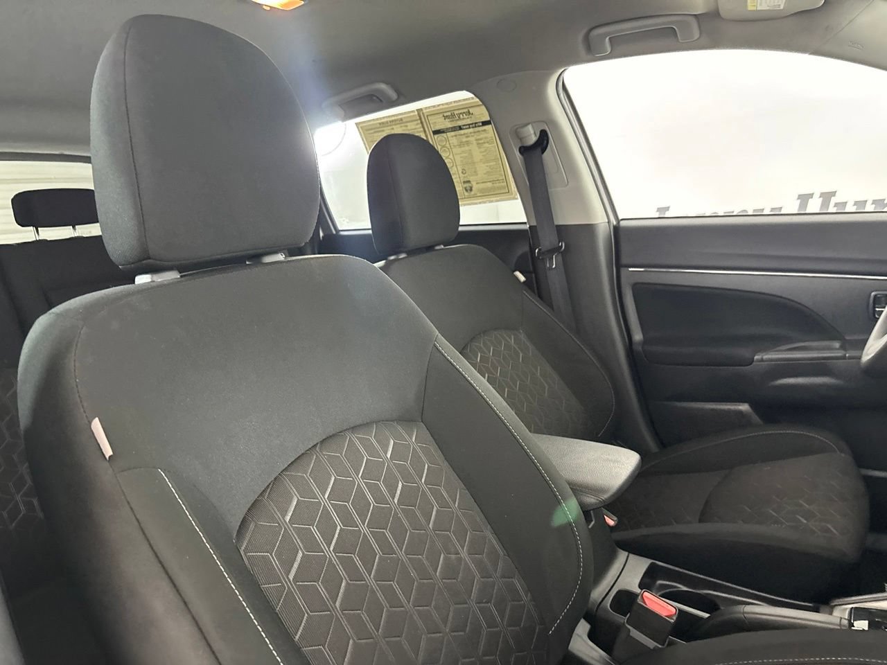 Used 2025 Mitsubishi Outlander Sport ES AWD/4WD image 27