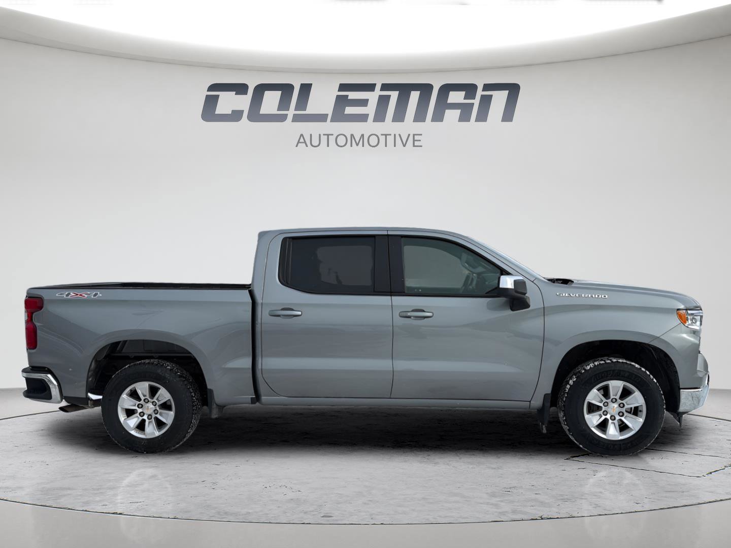 Used 2025 Chevrolet Silverado 1500 LT image 4