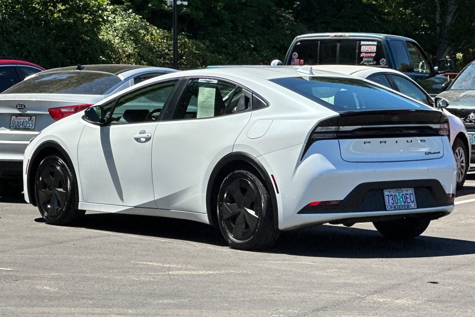 Used 2024 Toyota Prius Prime FWD image 6