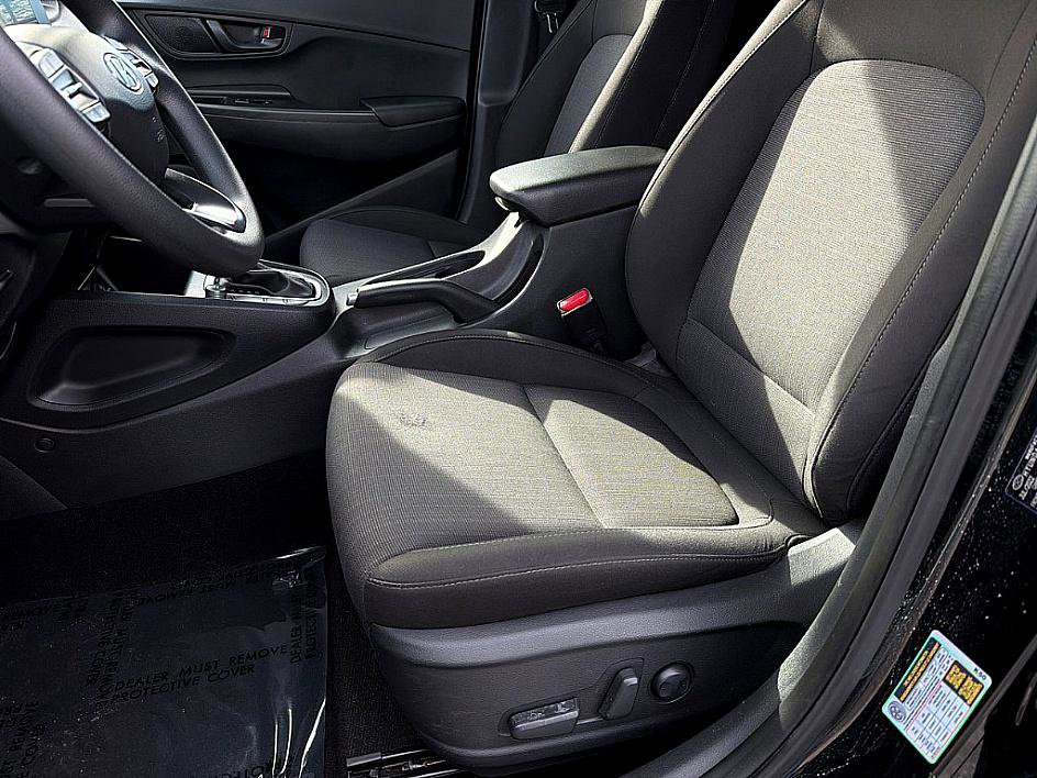 Certified 2023 Hyundai Kona SEL w/ Cargo Package image 9
