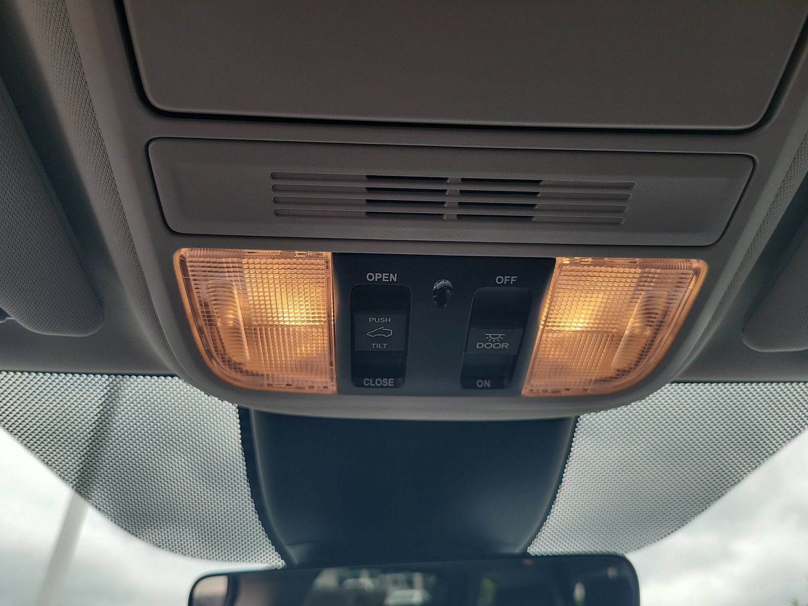 Certified 2026 Honda Odyssey Touring image 20