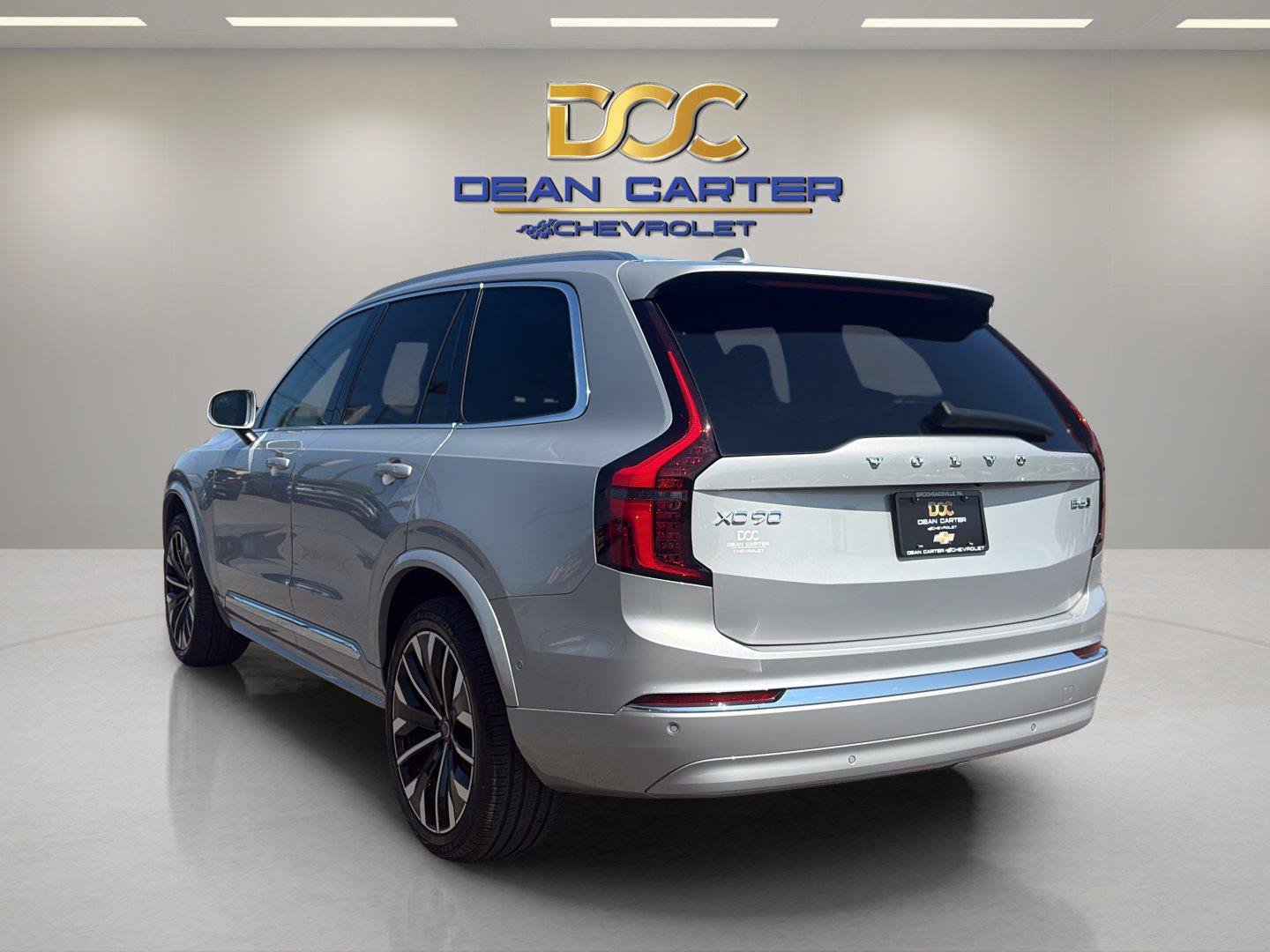 Used 2025 Volvo XC90 B6 Plus AWD/4WD image 3