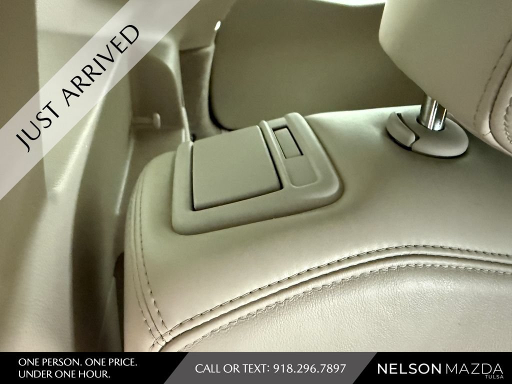 Used 2013 Cadillac SRX Premium AWD/4WD image 43