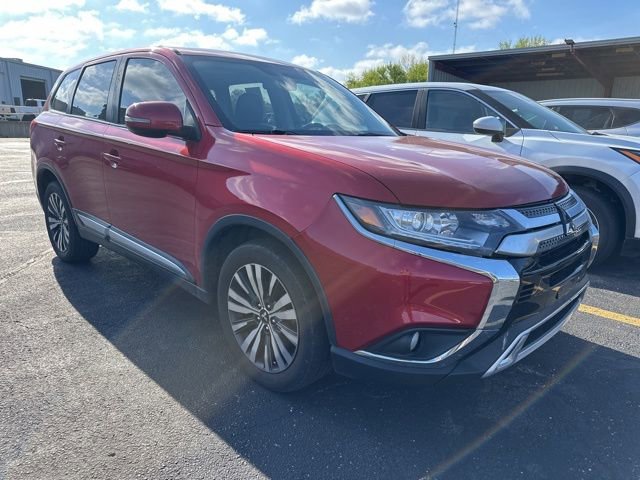 Used 2019 Mitsubishi Outlander SE AWD/4WD image 2
