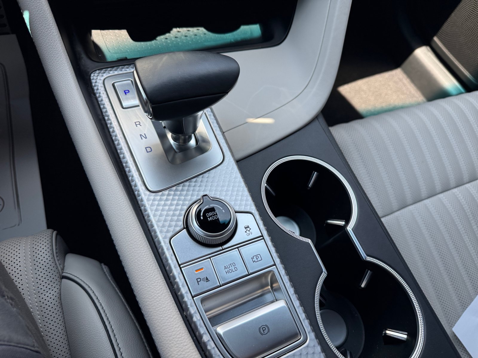 Used 2023 Genesis G70 2.0T w/ Sport Prestige Package AWD/4WD image 15