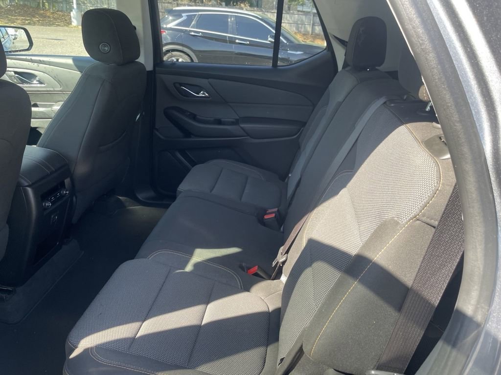 Used 2020 Chevrolet Traverse LS image 13
