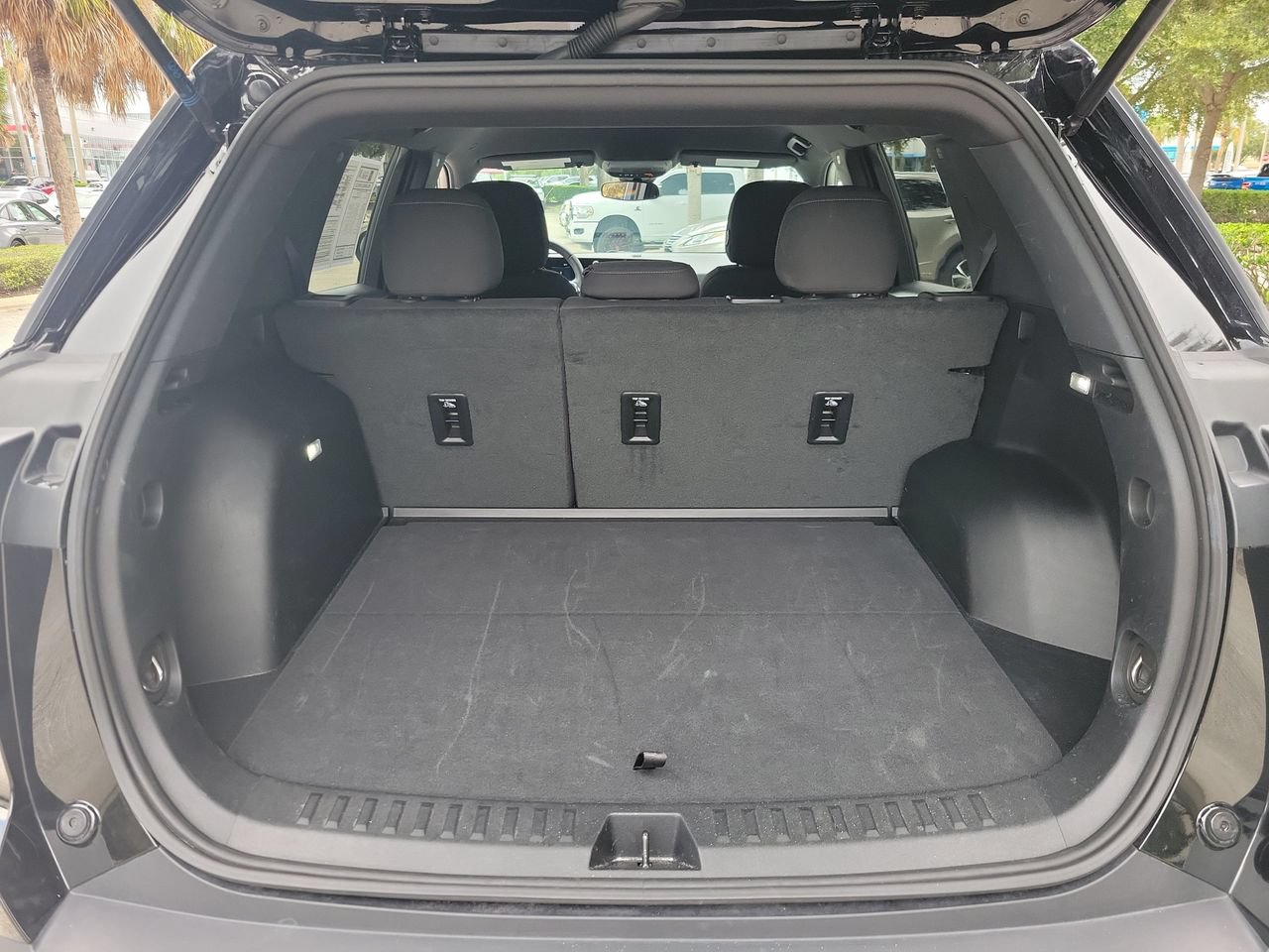 Used 2026 Chevrolet Equinox LT FWD image 7