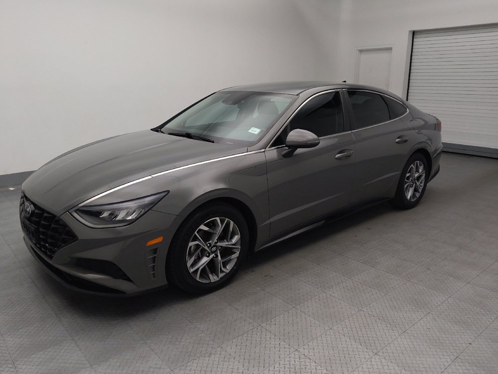 Used 2023 Hyundai Sonata SEL FWD image 2