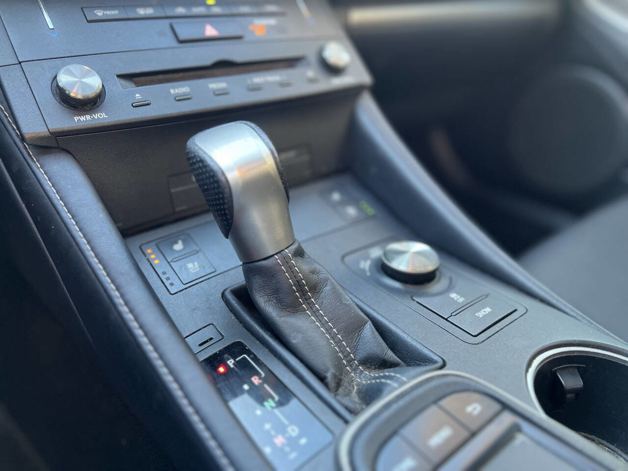 Used 2016 Lexus RC 200t image 31