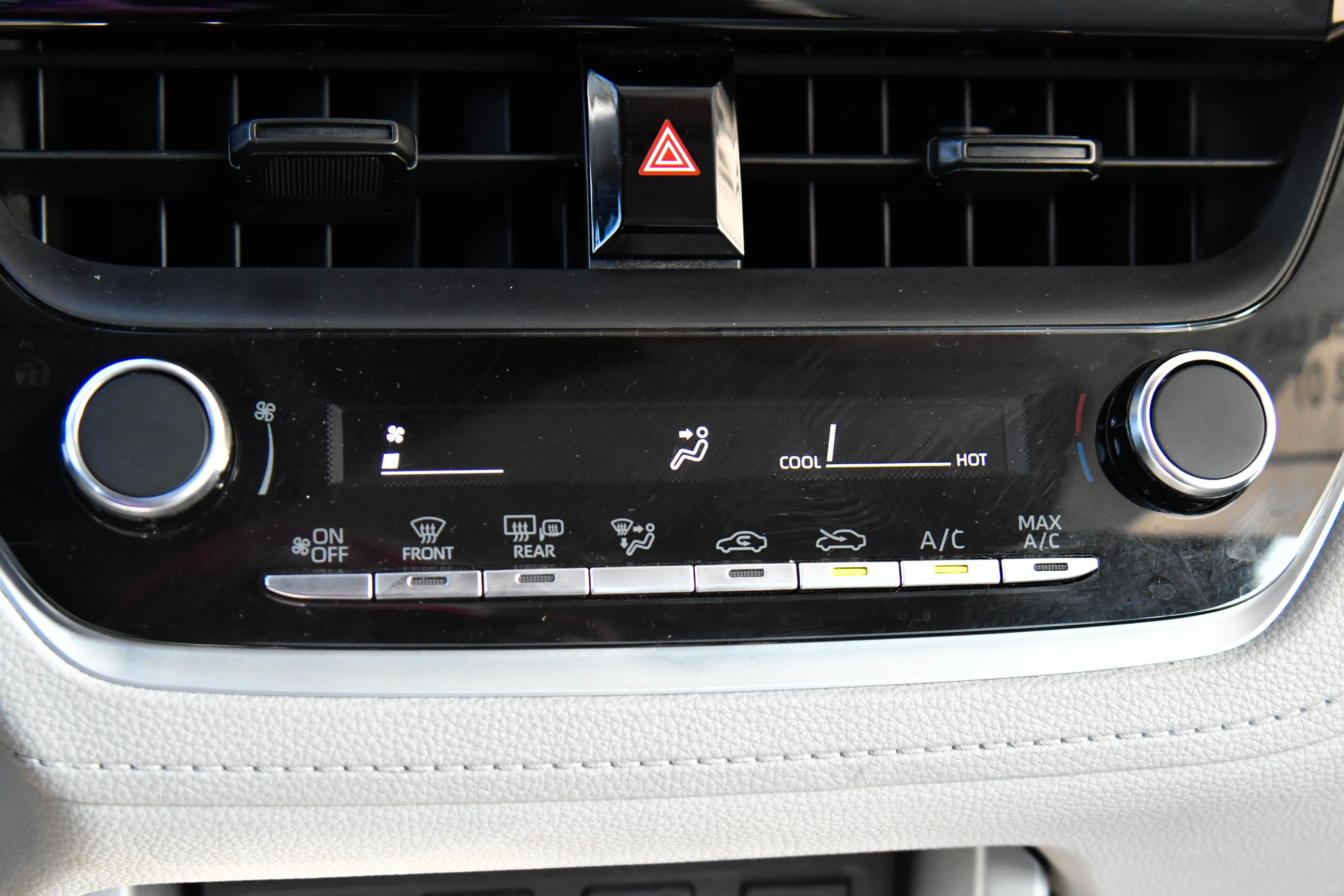 Used 2024 Toyota Corolla Cross L FWD image 23