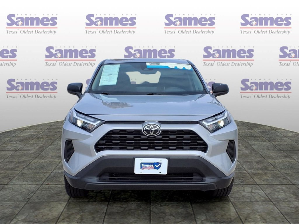Used 2023 Toyota RAV4 LE FWD image 2