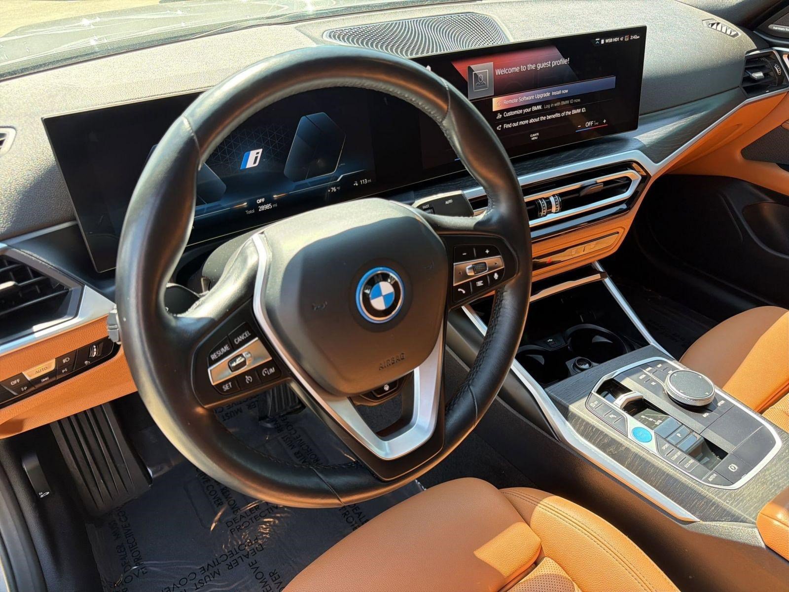 Used 2023 BMW i4 eDrive35 w/ Premium Package RWD image 15