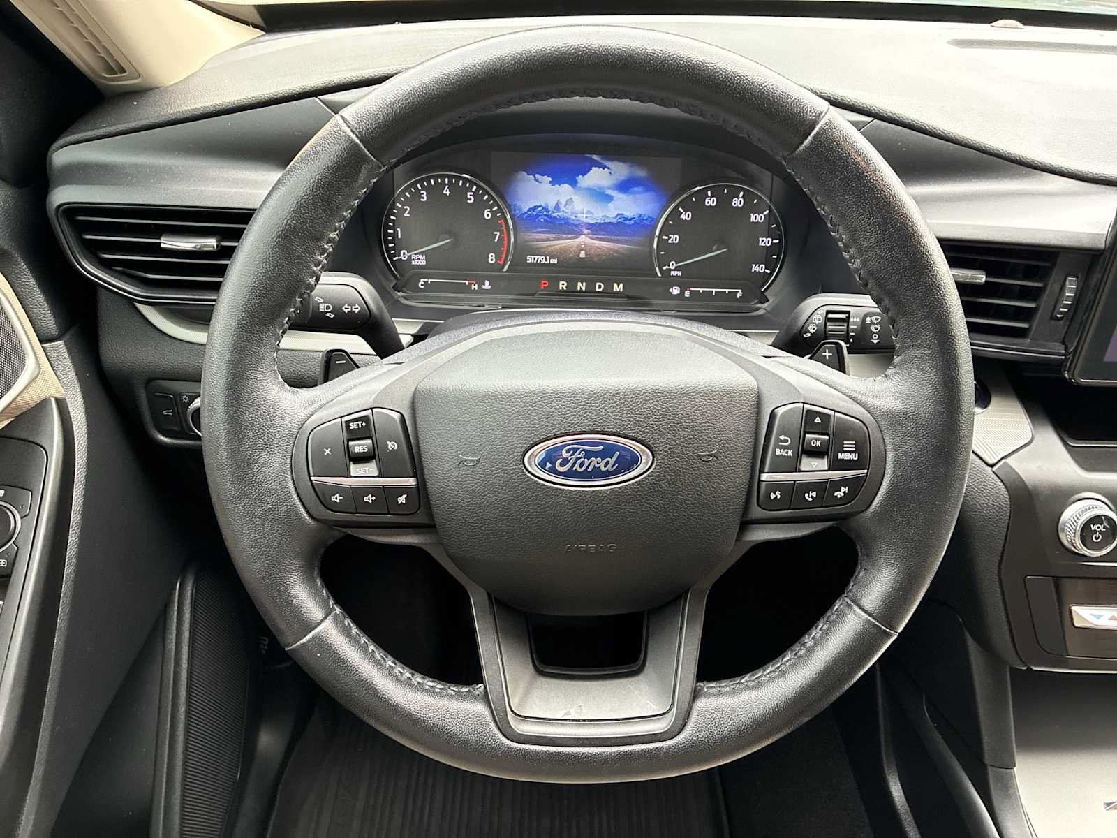 Used 2020 Ford Explorer XLT AWD/4WD image 11
