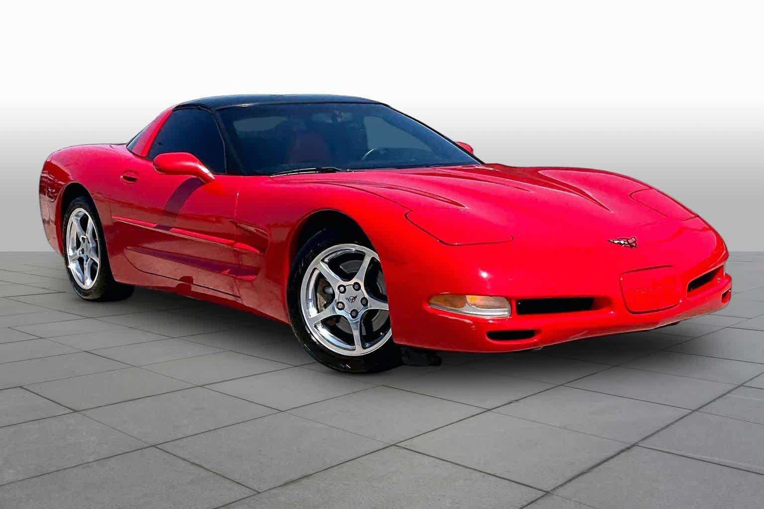 Used 2001 Chevrolet Corvette Coupe w/ Preferred Equipment Group2 RWD image 2