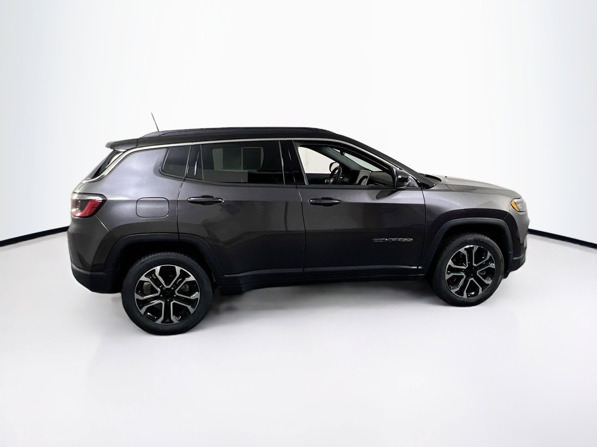 Used 2024 Jeep Compass Limited image 4