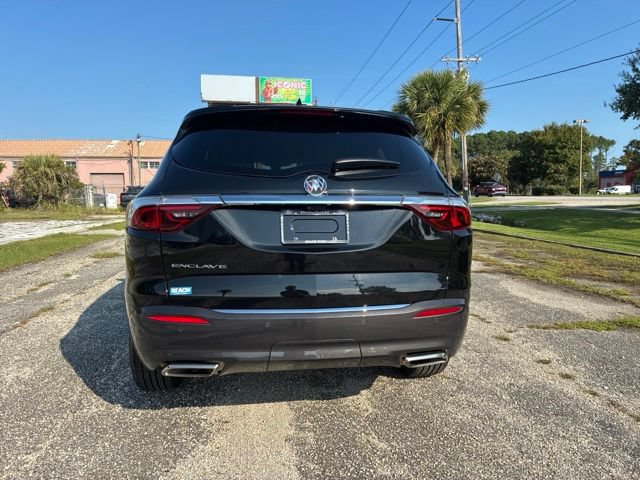 Used 2024 Buick Enclave Essence w/ Technology Package FWD image 4